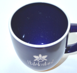 画像: ハレクラニ（HALEKULANI）マグカップ（陶磁器）navy blue